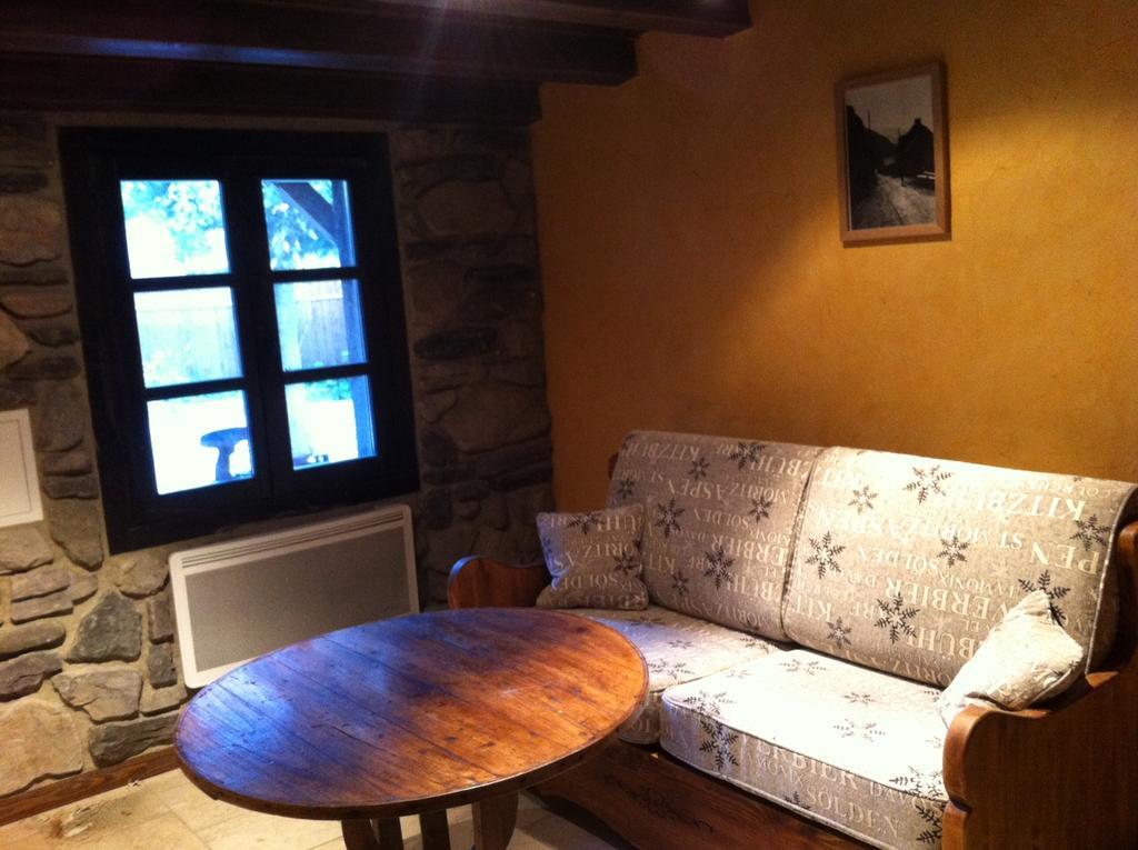 Gites Au Chant Des Marmites Saint-Lary-Soulan Quarto foto